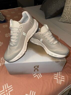 On Cloudnova Form 2 TT